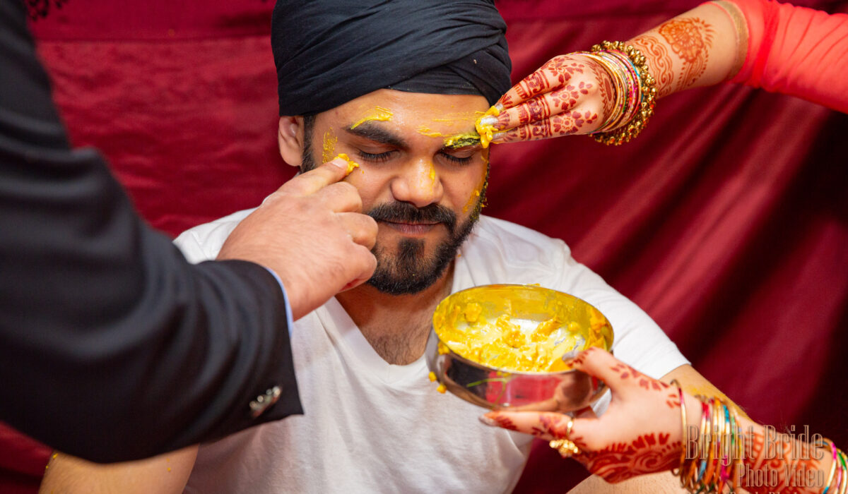 haldi, party, tumeric, sandalwood, indian, hindu, sikh, weddin, tradition, brightbridephoto, brightbride, photography, edmonton, calgary, banff, canmore