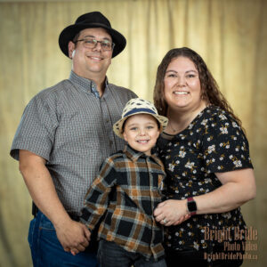 Read more about the article R. & K. & M. Family Photo Session