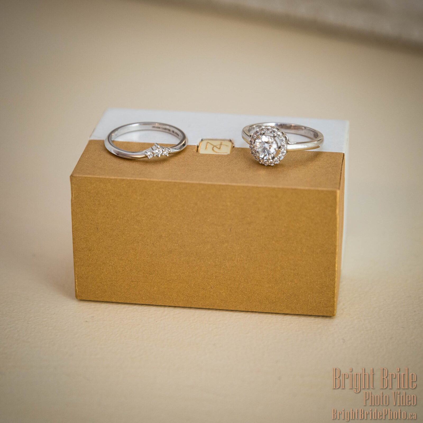 bright bride photo video wedding photography S&K Cremona getting ready