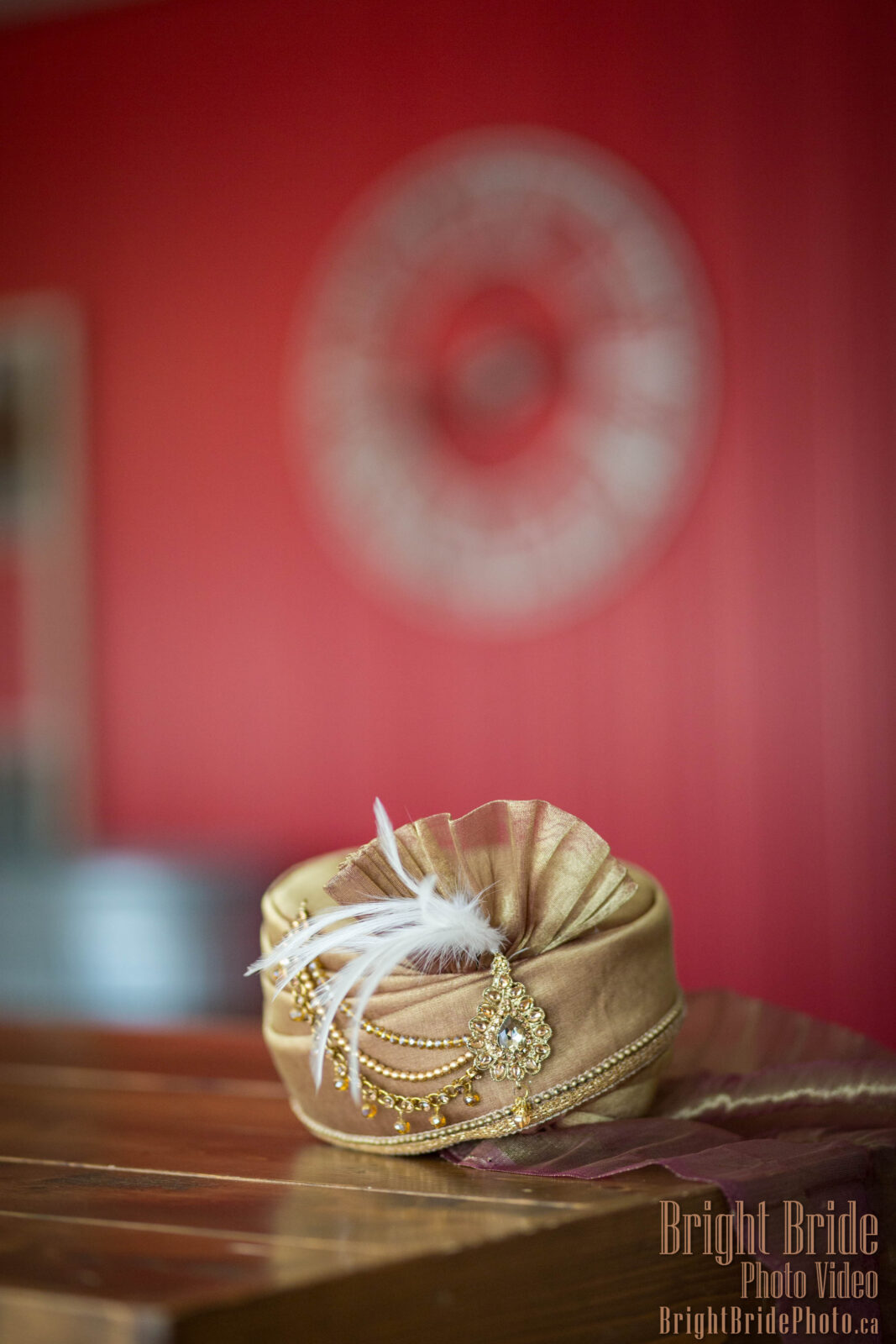 bright bride photo video wedding photography S&K Cremona getting ready